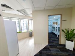 The Octagon (D1), Office #577695031